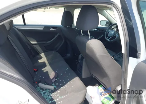 2015 Volkswagen Jetta 1.8T Se z USA, uszkodzony, nr VIN 3VWD17AJ0FM335969